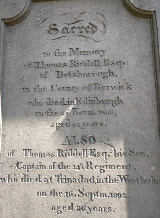 Tom Riddle's grave close up